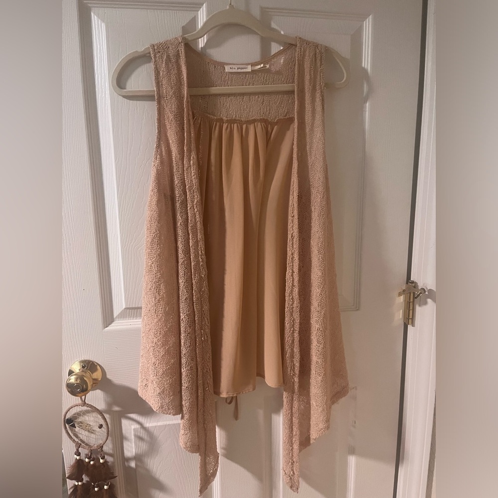 Woman’s Tan Knitted Detailed Cardigan Size L